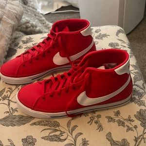 Nike blazers Never worn! Brand new